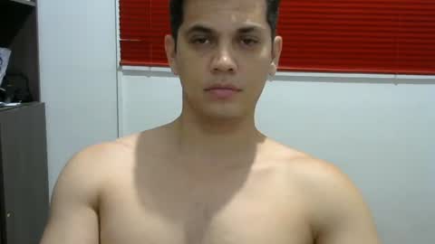 zoro_00 online show from March 1, 2026, 12:12 am