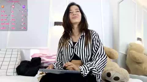 Snapshot of zorravioleta chatting on March 20, 2026, 12:43 pm Violeta online show from March 20, 2026, 12:43 pm