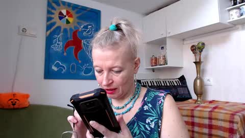 Snapshot of zosya1111 chatting on February 22, 2025, 8:18 am Zosya1111 online show from February 22, 2025, 8:18 am