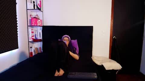 zpzphot online show from February 12, 2026, 11:44 pm