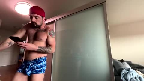 Zuko online show from November 15, 2025, 7:43 pm