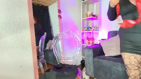 zully_green online show from July 5, 2026, 4:19 am