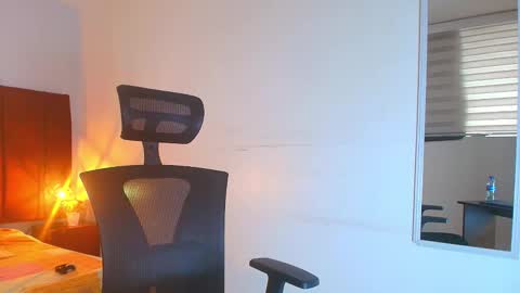 Snapshot of zuzana21 chatting on September 29, 2025, 12:43 pm Zuzana21 online show from September 29, 2025, 12:43 pm