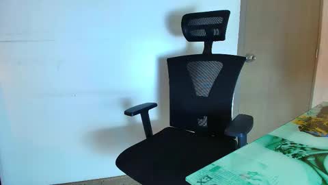 Snapshot of zuzana21 chatting on December 3, 2025, 1:20 pm Zuzana21 online show from December 3, 2025, 1:20 pm