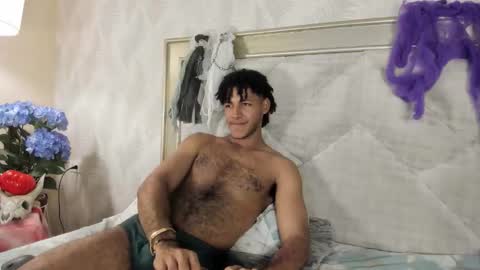 Snapshot of zyan_moreno chatting on October 23, 2025, 7:23 pm zyan_moreno online show from October 23, 2025, 7:23 pm