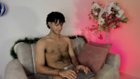 Snapshot of zyan_moreno chatting on November 24, 2025, 4:07 pm zyan_moreno online show from November 24, 2025, 4:07 pm