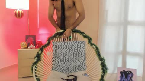 Snapshot of zyan_moreno chatting on November 30, 2025, 4:44 pm zyan_moreno online show from November 30, 2025, 4:44 pm