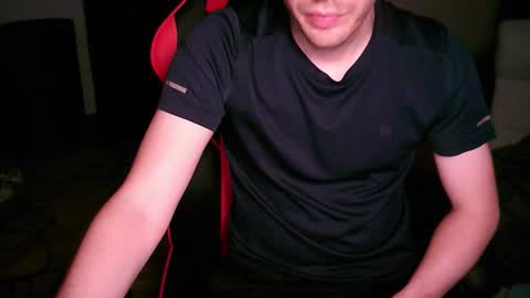 Snapshot of zyriosben chatting on December 16, 2025, 9:36 am zyriosben online show from December 16, 2025, 9:36 am