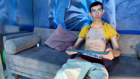 Zyro Nigth online show from October 23, 2025, 8:07 pm