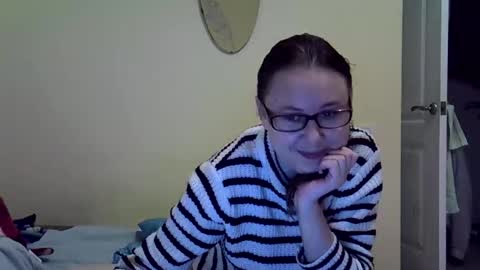 Zyuhre online show from October 23, 2025, 1:05 am