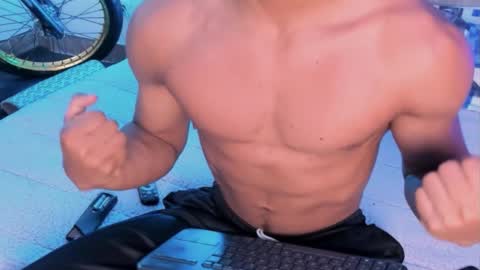 zyzz_1812 online show from October 29, 2025, 5:25 pm