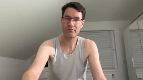 Snapshot of zzz123_cam chatting on February 27, 2026, 10:43 pm zzz123_cam online show from February 27, 2026, 10:43 pm