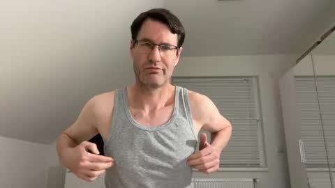 Snapshot of zzz123_cam chatting on April 12, 2026, 9:31 pm zzz123_cam online show from April 12, 2026, 9:31 pm