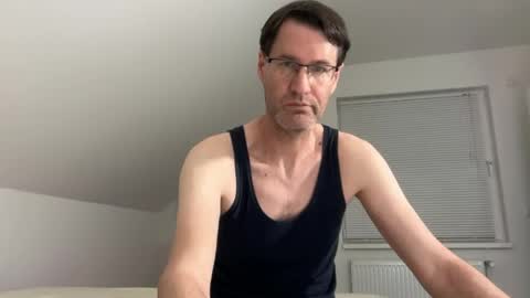 zzz123_cam online show from May 8, 2026, 3:06 pm