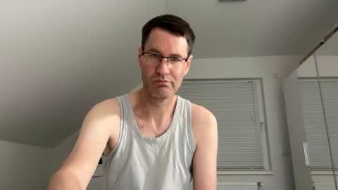zzz123_cam online show from May 23, 2026, 3:27 pm