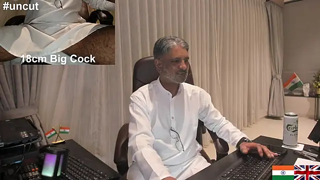 Snapshot of OnlineBossUK chatting on January 29, 2025, 4:08 pm OnlineBossUK online show from January 29, 2025, 4:08 pm