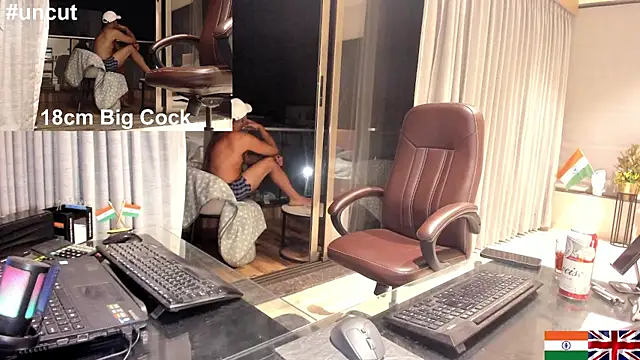 Snapshot of OnlineBossUK chatting on February 9, 2025, 5:54 pm OnlineBossUK online show from February 9, 2025, 5:54 pm