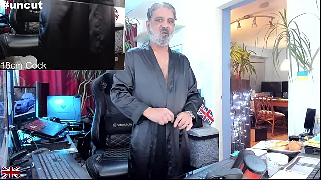 OnlineBossUK online show from October 28, 2025, 8:44 pm