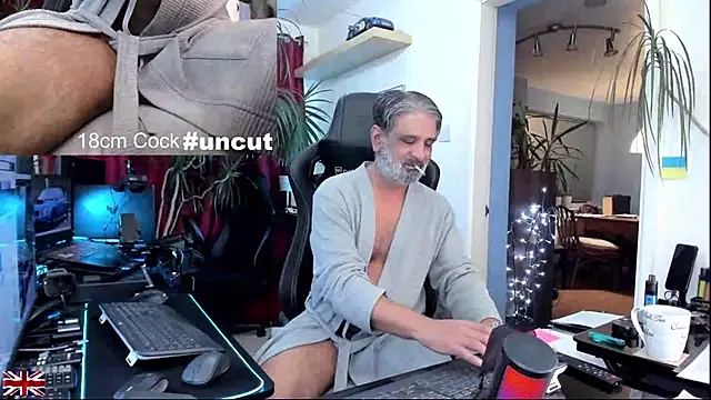 OnlineBossUK online show from December 16, 2025, 12:59 am