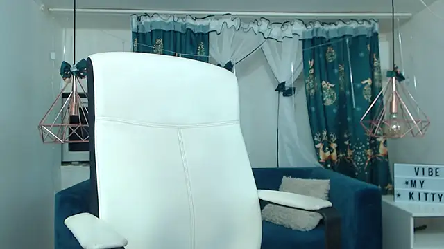 Snapshot of fuckaholicbabe_xxx chatting on March 17, 2025, 2:41 am fuckaholicbabe xxx online show from March 17, 2025, 2:41 am