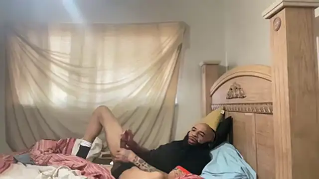 Snapshot of ANAKONDA_KIING chatting on January 5, 2026, 9:40 pm ANAKONDA KIING online show from January 5, 2026, 9:40 pm