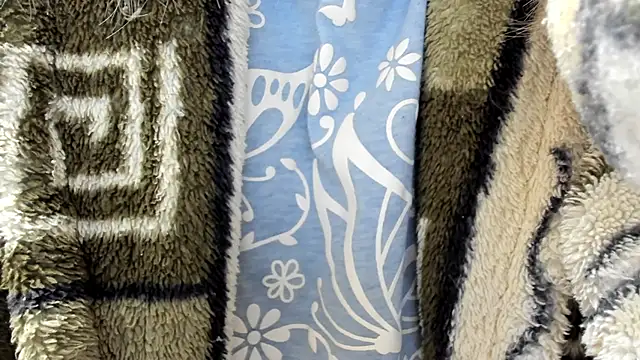 angelmommu online show from February 28, 2025, 3:48 pm