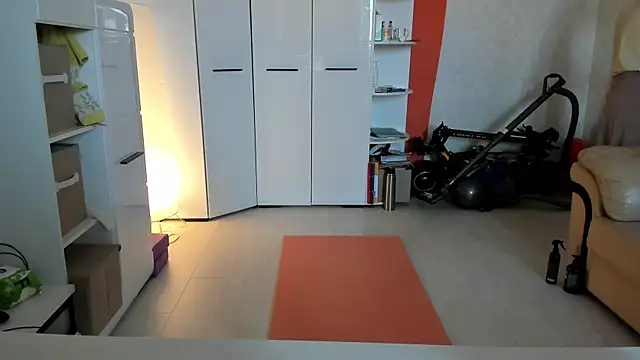 angelmommu online show from March 12, 2025, 6:07 am