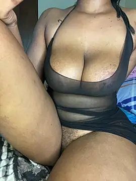 Snapshot of bigbooobs3 chatting on April 5, 2026, 1:41 pm bigbooobs3 online show from April 5, 2026, 1:41 pm