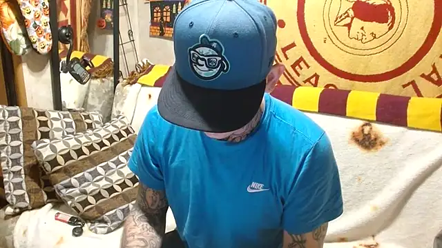 DADDY KANE8--- online show from February 12, 2025, 7:13 am