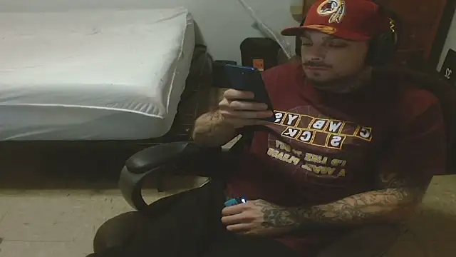 Snapshot of DADDY_KANE8--- chatting on June 20, 2026, 6:33 pm DADDY KANE8--- online show from June 20, 2026, 6:33 pm