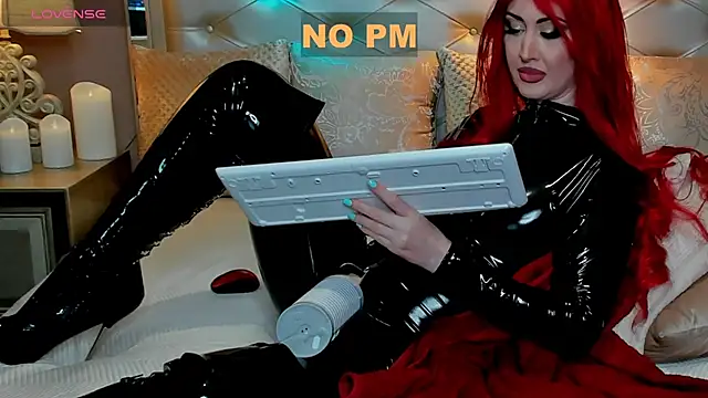 Snapshot of EvaDominatrix chatting on September 23, 2025, 6:33 pm EvaDominatrix online show from September 23, 2025, 6:33 pm