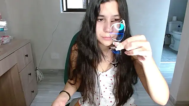 mia  lopez  online show from July 15, 2026, 10:26 pm