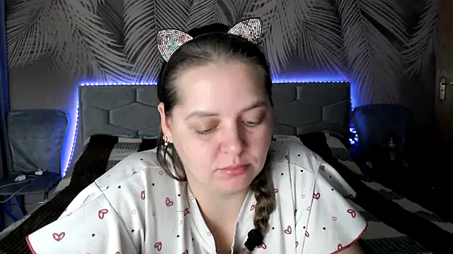 Snapshot of uliastar chatting on November 13, 2025, 8:57 am uliastar online show from November 13, 2025, 8:57 am