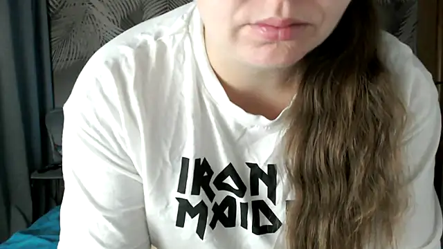 Snapshot of uliastar chatting on November 25, 2025, 7:19 am uliastar online show from November 25, 2025, 7:19 am