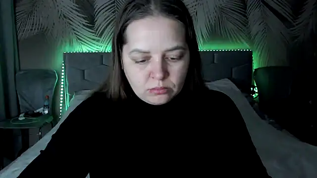 Snapshot of uliastar chatting on December 18, 2025, 7:03 am uliastar online show from December 18, 2025, 7:03 am