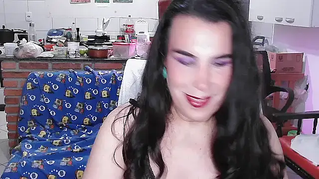 Snapshot of LauraVicttoria361215 chatting on December 18, 2025, 2:06 am LauraVicttoria361215 online show from December 18, 2025, 2:06 am