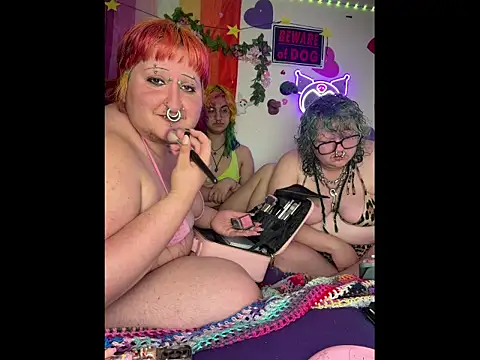 ivolustful online show from April 10, 2026, 5:17 pm