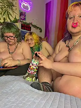 ivolustful online show from June 14, 2026, 5:20 am