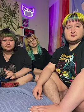 ivolustful online show from July 25, 2026, 3:20 pm