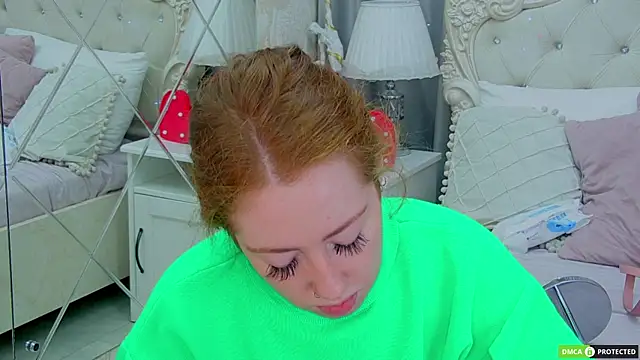 TinaBrook online show from December 5, 2025, 3:15 am