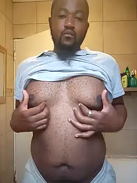 Snapshot of douksm chatting on February 9, 2025, 4:18 pm douksm online show from February 9, 2025, 4:18 pm