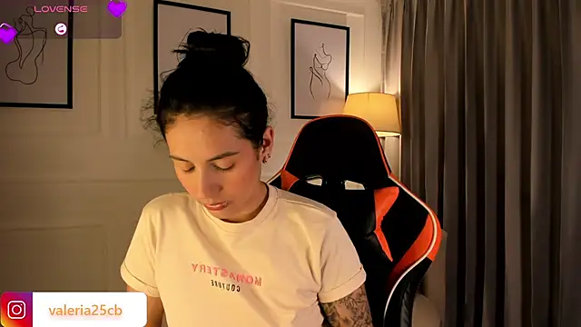 Snapshot of valeriia25_ chatting on March 3, 2025, 10:52 pm valeriia25 online show from March 3, 2025, 10:52 pm