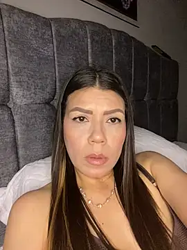 martina contreras online show from February 22, 2026, 6:13 am