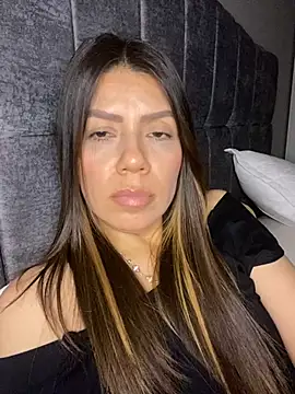 Snapshot of martina_contreras chatting on March 4, 2026, 4:07 am martina contreras online show from March 4, 2026, 4:07 am