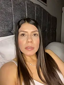 Snapshot of martina_contreras chatting on March 21, 2026, 6:07 am martina contreras online show from March 21, 2026, 6:07 am