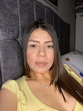Snapshot of martina_contreras chatting on April 8, 2026, 4:12 am martina contreras online show from April 8, 2026, 4:12 am