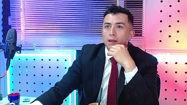 Snapshot of Darko0717 chatting on March 15, 2026, 2:12 pm Darko0717 online show from March 15, 2026, 2:12 pm