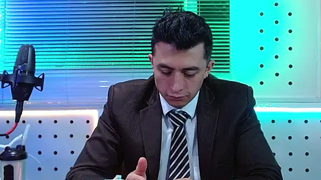 Snapshot of Darko0717 chatting on May 12, 2026, 10:34 am Darko0717 online show from May 12, 2026, 10:34 am