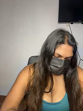 Snapshot of Black_Beauty997 chatting on December 17, 2025, 6:25 pm Black Beauty997 online show from December 17, 2025, 6:25 pm