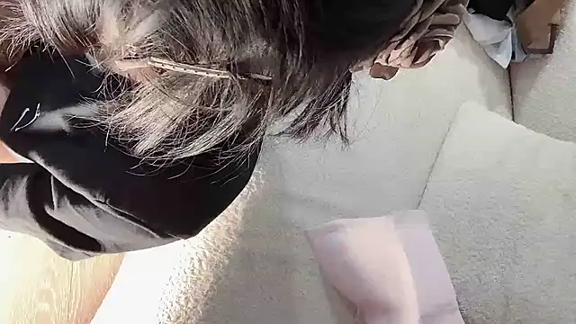 Serena-AU online show from October 23, 2025, 2:38 pm